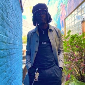 Meet your Posher, Tife